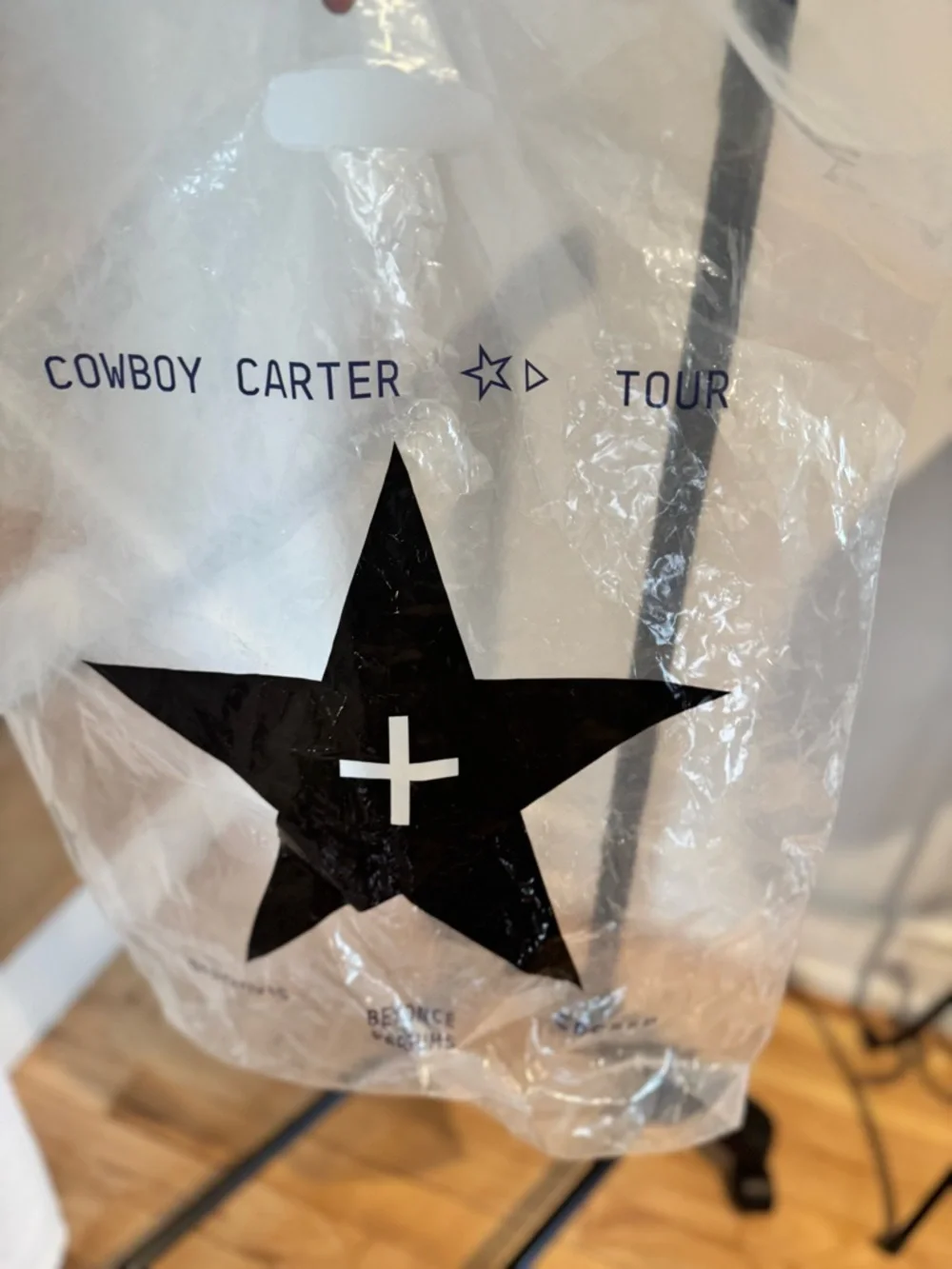 Beyoncé Cowboy Carter White Graphic Short Sleeve Tee - Picture 6 of 7